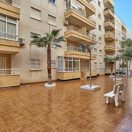 Espanhouse Valentino Апартаменти Торрев'єха